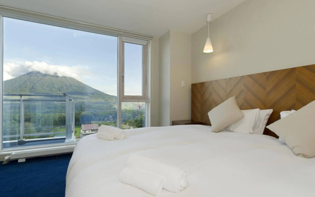 Niseko Landmark View