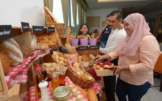 Holiday Inn Melaka by IHG
