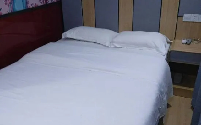 Dongjing Hotel (Shanghai Shanda College Branch)