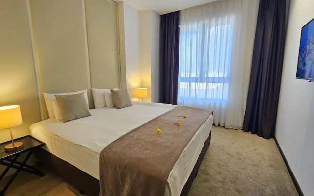 Royalis Suites