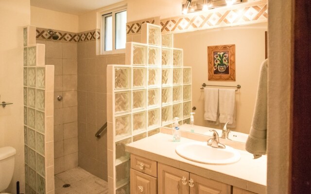 Las Olas A104 3 BR by Casago