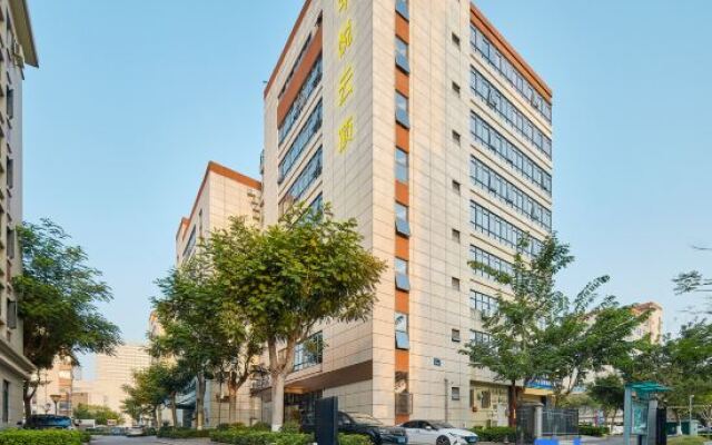 Huayue Genting Hotel (Xiamen North Railway Station)