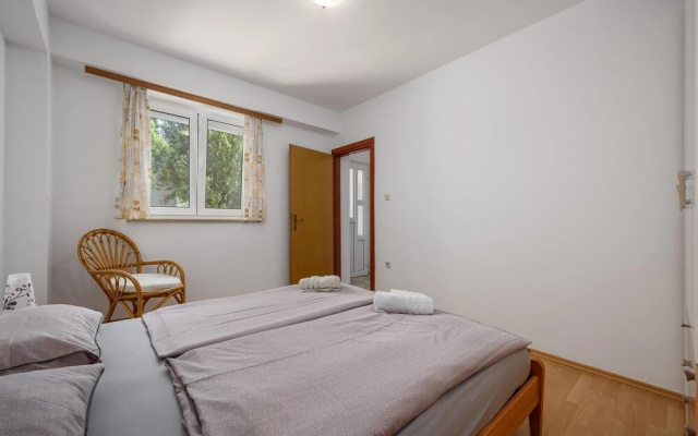 Nice Home in Porec With Wifi and 2 Bedrooms - Hotel in Porec - Photo 3