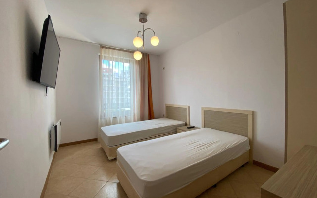 Private Two Bedroom Apartment Royal Sun O 31