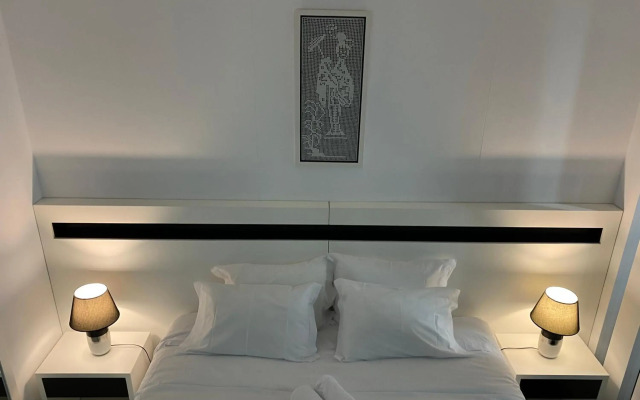 THE CEDAR TREE HOUSE Studio 48