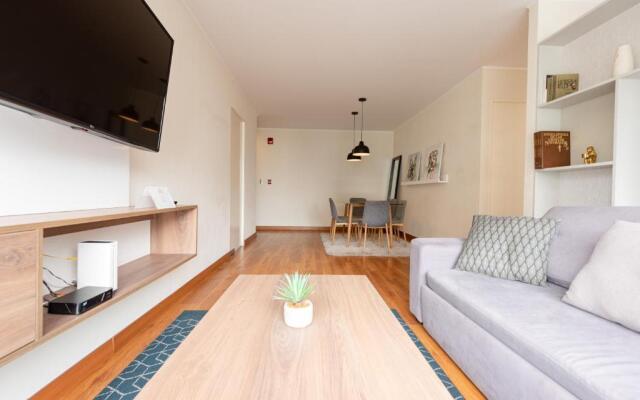 Trendy Host Canvas, Miraflores
