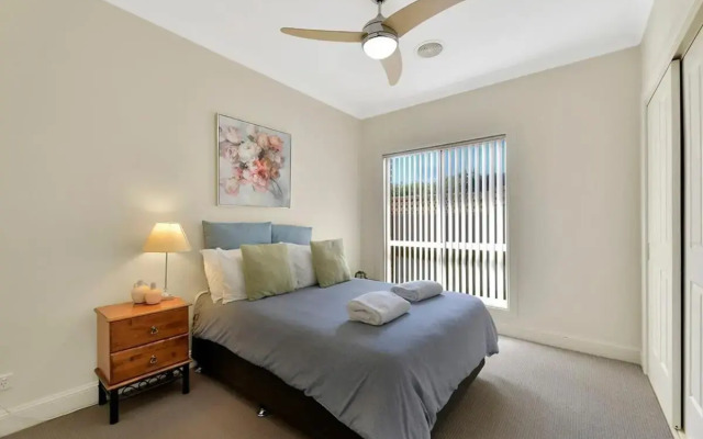 Spacious 2 Bed, 2 Bath Villa, CBD Location