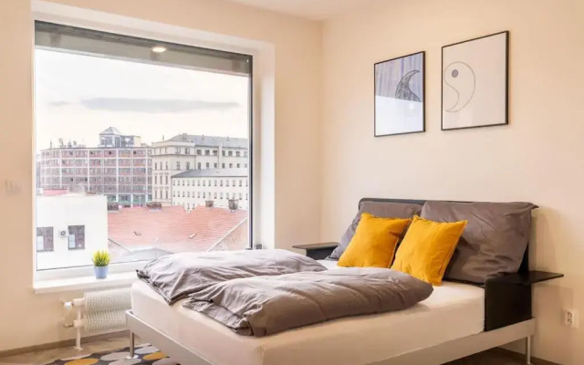 Lavender Time Studio with a Garden View Balcony