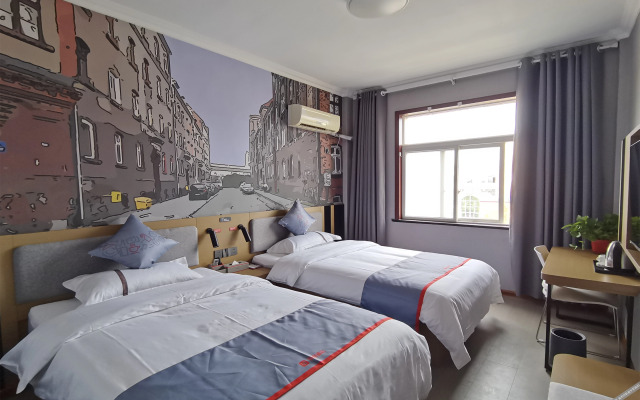 Junyi Chain Hotel (Anqing Tongcheng Haifeng Road)