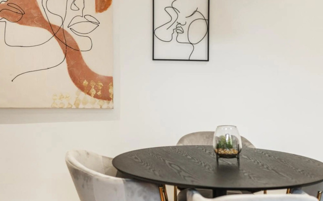 ZEUS Design Apartments