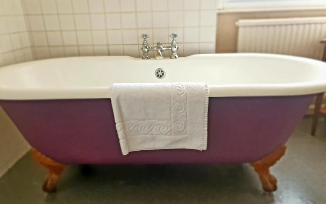 Kings Arms Hotel Westerham by Greene King Inns