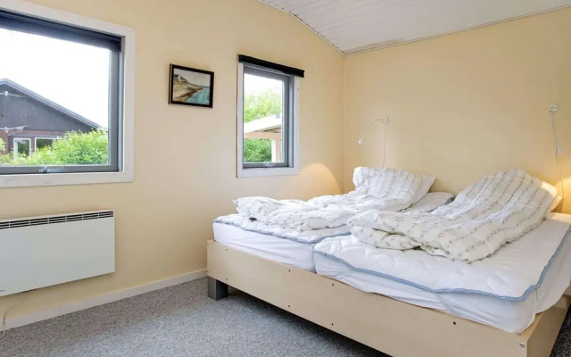 6 Person Holiday Home in Dannemare