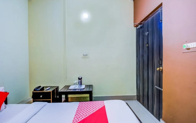 Hotel Deshbandhu By OYO Rooms