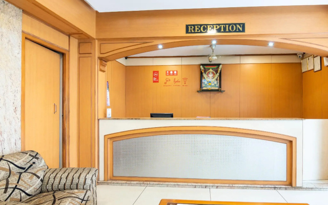 OYO 9633 Hotel Srinidhi Residency