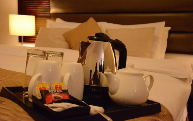 Sandy Le Oriental Hotel