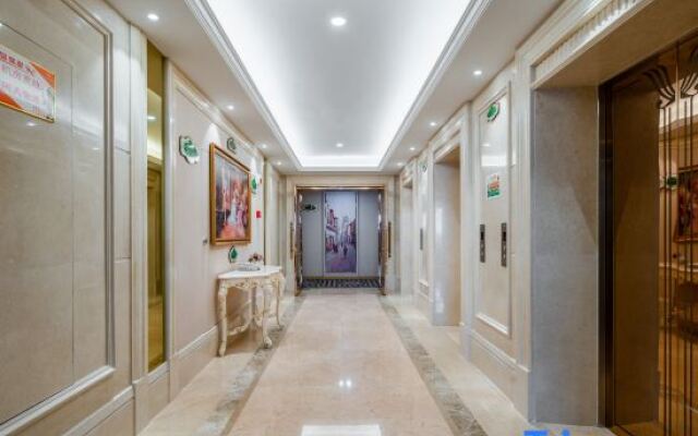 Vienna Hotel (Qujing High Speed Railway Station Wuguanyi Center)