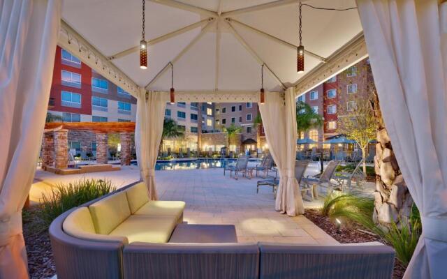 Holiday Inn Express & Suites Gainesville I-75 by IHG