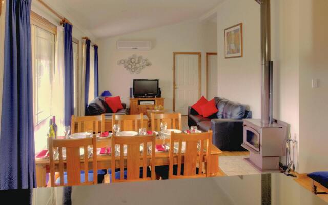 Cottages on Lovedale