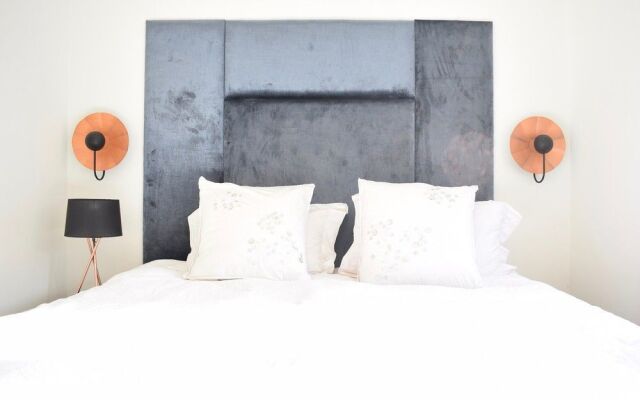 1 Bedroom Flat In Knightsbridge Sleeps 2