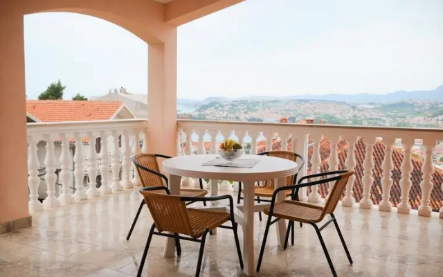 Apartments Jurišić