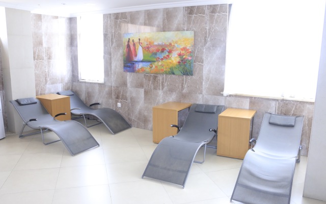 Momona Hotel
