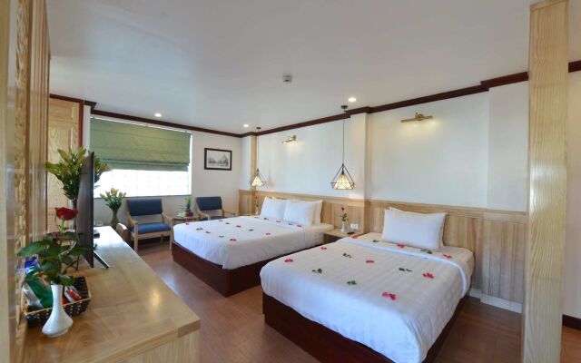 Blue Ha Noi Inn Legend Hotel