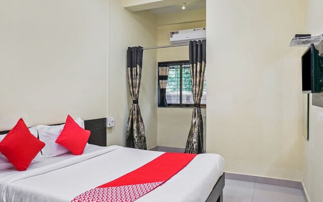 OYO 24932 Hotel Royal Stay