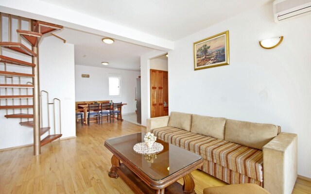 Stunning Apartment in Makarska With Wifi and 2 Bedrooms