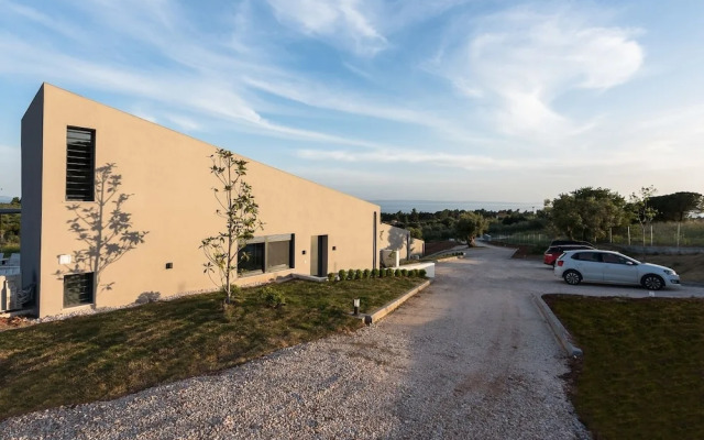 Theeta Elia Villa - Metamorfosi Halkidiki