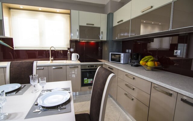 Luxury Mari House