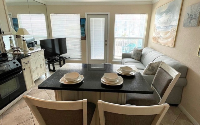 Seascape 1221 1 Bedroom Condo by RedAwning