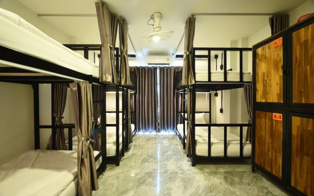 KOKO Hostel- Adults Only