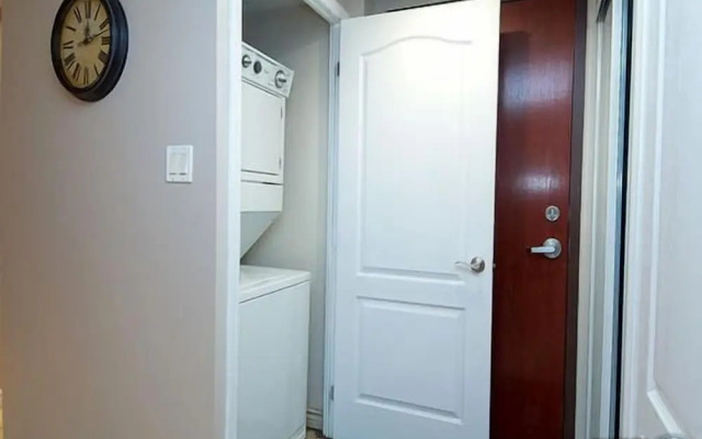 WhiteHall Suites- Yorkville