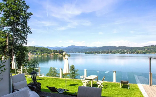 Worth Apartment in Maria in the Garden