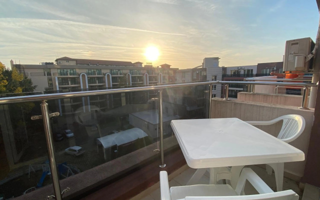 Private Cozy Studio Admiral Plaza C43