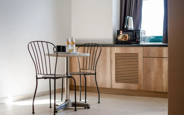 Golden View Serviced Apartment