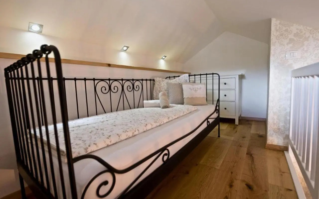 Apartma Koledniki