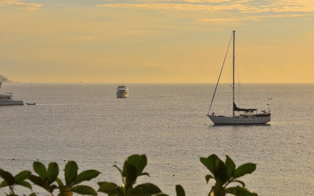 Opulent Medano Beachfront Villa W/beach Club Access: Hacienda Villa 11