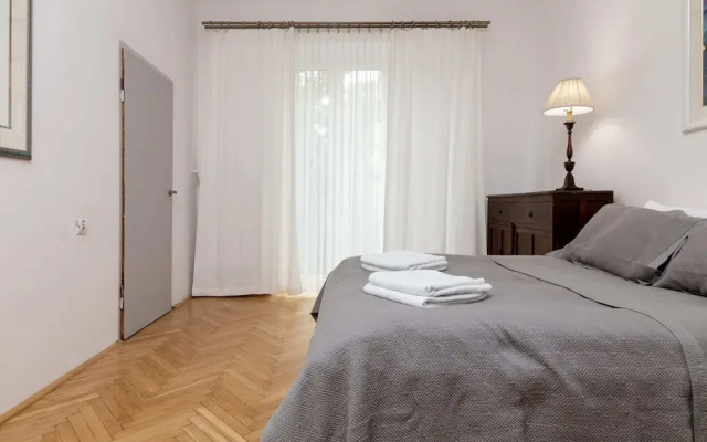 Powisle 2 - Bedroom Apartment