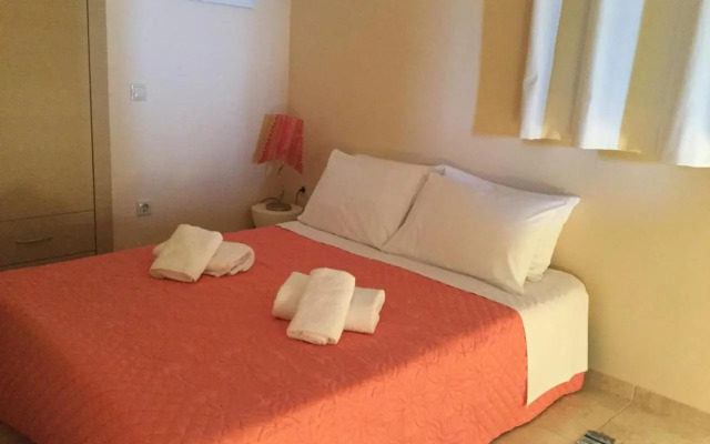 Seafront apartment ΙΙ in Kiveri, near Nafplion.