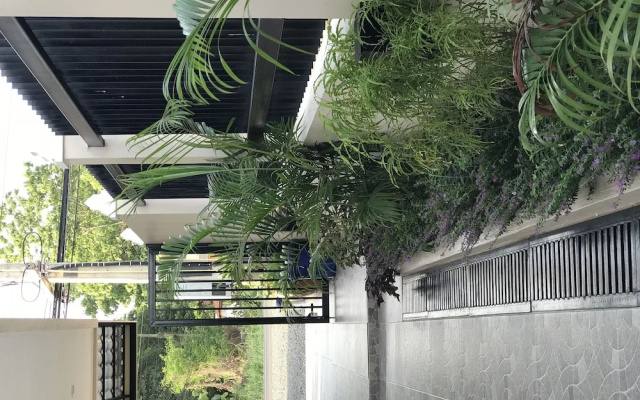 Thathong House
