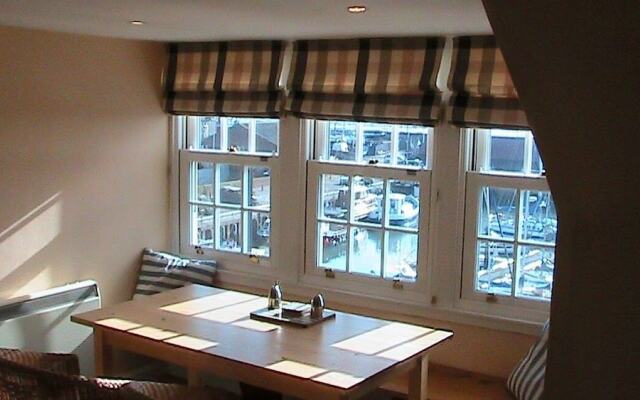 Tay Pearls - The Nestings