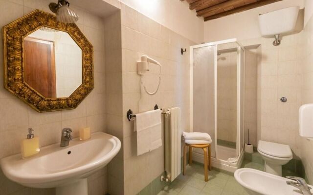 Traditional Apartment in Rapolano Terme with Swimming Pool