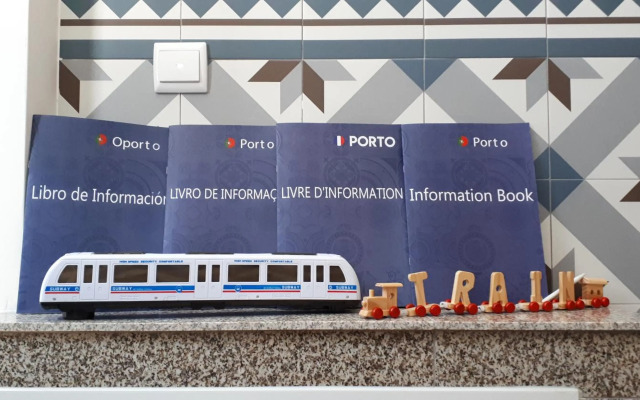 TMB (Train / Metro& Bus ) Oporto Station House