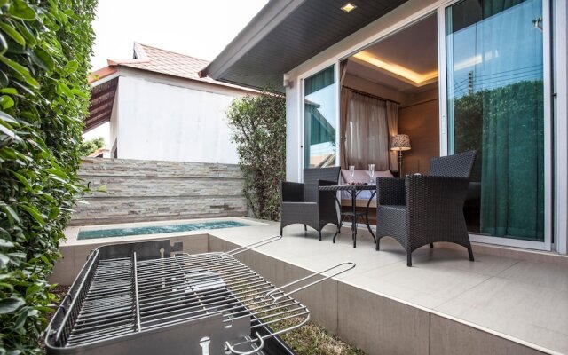 Jomtien Lamore Villa 2 Bedroom with Jacuzzi Pool