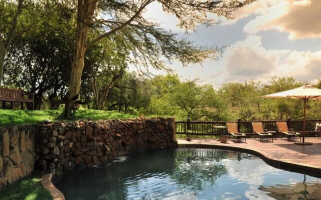 Thornybush Waterside Lodge