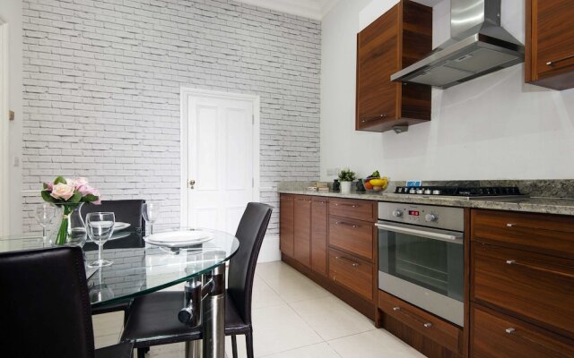 The Collingham Place Residence - AMI