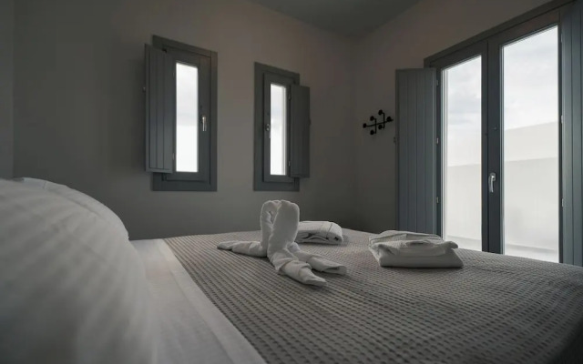Uranides Luxury Suites
