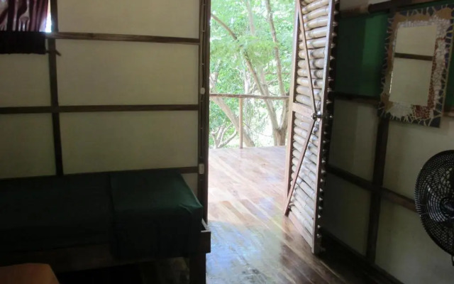 Hostel Clandestino Maderas