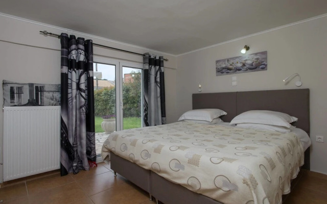 Georgia's Corfu Apartment